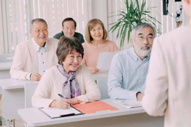 人均平均寿命_中国人均寿命变化图(2)