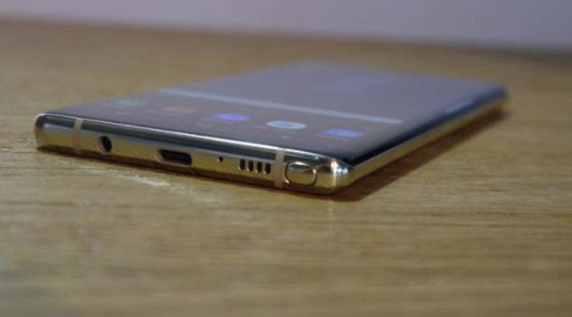 如果三星Note9窄边框+屏下指纹 你会放弃新iPhone吗