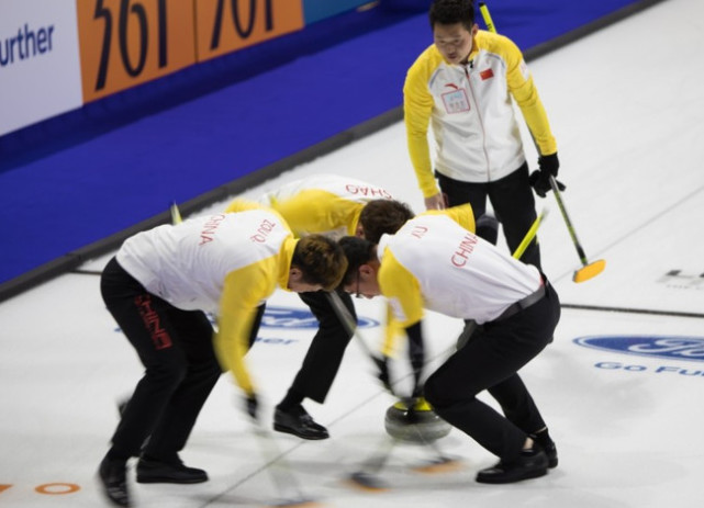 男子冰壶世锦赛中国不敌美国 七连败提前出局