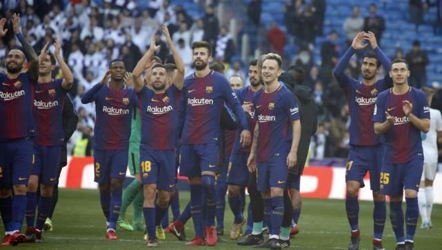 西媒盘点列队历史:巴萨最早开创 皇马先破坏规