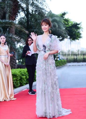 最后一页   林心如依旧是那个令人爱慕的美人,42岁的她容颜依旧,宛若