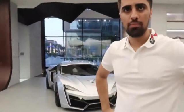 外国土豪小哥生日,朋友带莱肯给他玩!顶尖售价