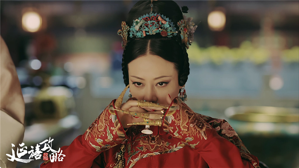 谭卓拍写真性感妩媚，身材超好眼神撩人，这还是那个高贵妃吗？