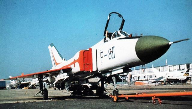 假如当年中国不引进苏27生产线,歼82将如何魔