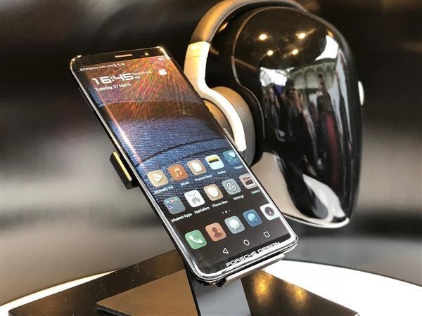 打造MateRS除了华为和保时捷设计外另有其人 它才是驱动力