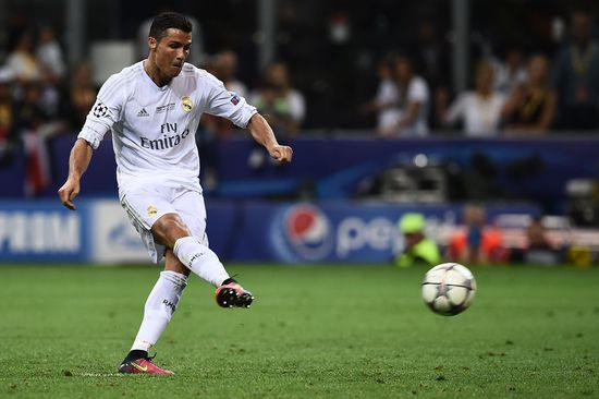 同为顶级球星 为什么那么多人喜欢梅西 不喜欢