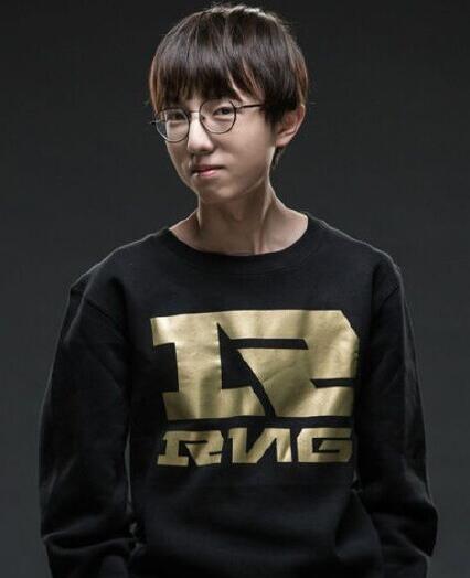 LPL首发阵容:Mlxg回归首发 xiye与Xiaohu斗法