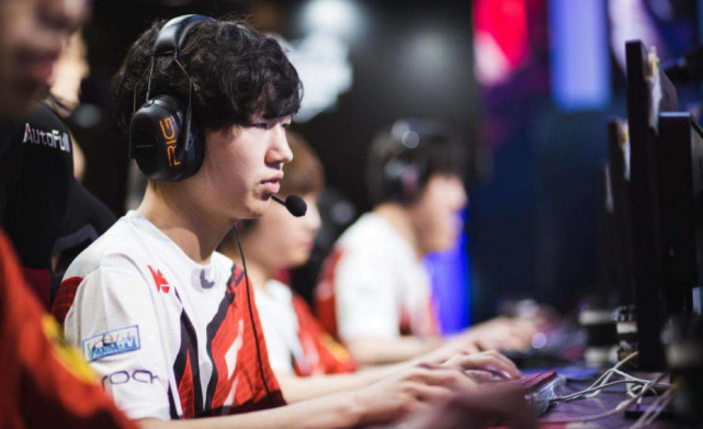 一文读懂皇族3-0WE:春之虎帝回归 Uzi绝命翻盘