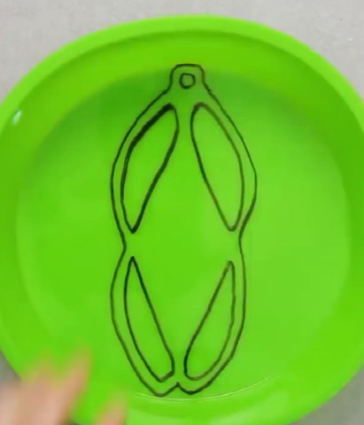 640