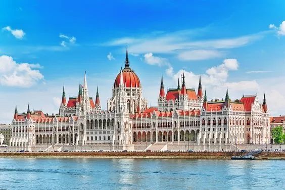 游历中欧|欧洲有个国家叫匈牙利,比瑞士景美,物价还超