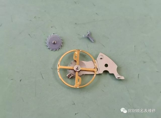 天梭80机芯你把"塑料"擒纵轮擒纵叉改为金属的我就原谅你