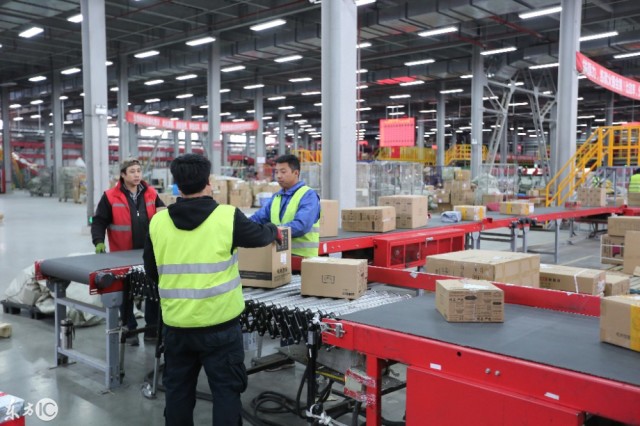 来沈阳看看京东的物流公司,这明明就是娱乐场所