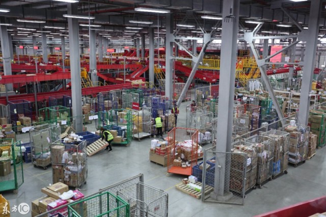 来沈阳看看京东的物流公司,这明明就是娱乐场