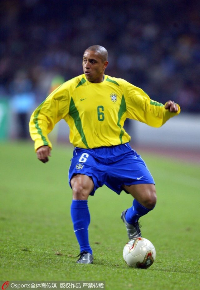 超级企鹅名人赛点将-卡洛斯:身高168+大腿惊人