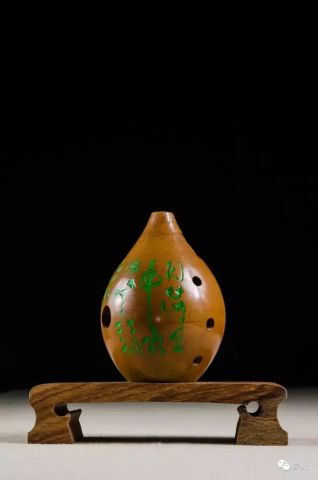 科普│谁还傻傻地分不清陶笛和埙?