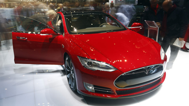 美国汽车工会试图让特斯拉加入工会:电动汽车