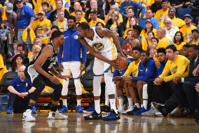 阿杜得分榜连超两大神 飙中狂野三分库里都嗨