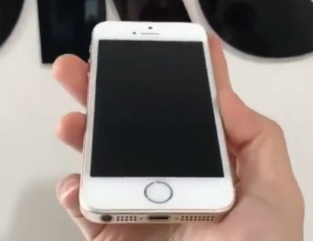疑似iPhone SE2真机泄露 传工厂已下料或六月发布