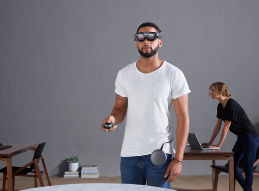 苹果要发VR头盔了！单眼分辨率达8k0