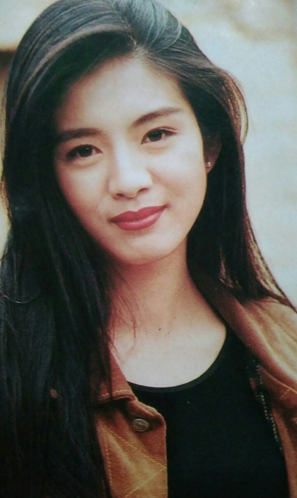 杨采妮双胞胎儿子曝光，与邱韶智相恋24年，中间因破产而分手