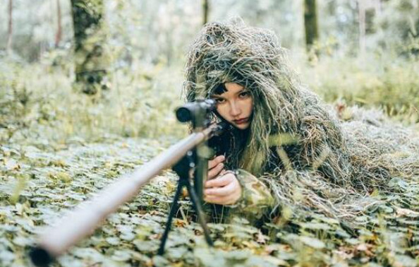 它是吃鸡中伏地魔的最爱,现实中狙击手靠它可