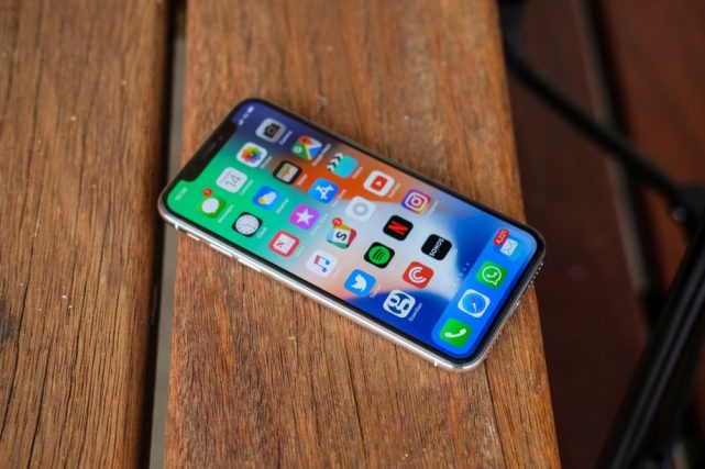 供应链证据显示苹果正逐渐下调iPhone X产量目标