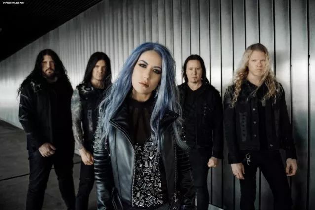 arch enemy 队长 michael amott