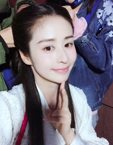 付辛博欠颖儿一场婚礼,现在两人的结婚请柬终