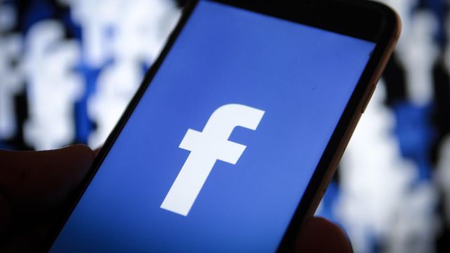 大公司要闻速览｜特斯拉自动驾驶救人一命；FB否认共享用户数据