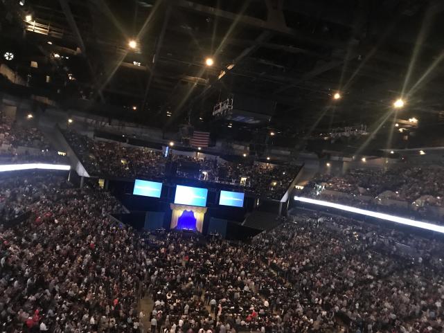 巴菲特安抚投资人 他若离职伯克希尔哈撒韦收