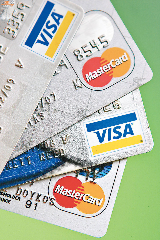 巴菲特:后悔没买进更多的Visa和万事达卡股票