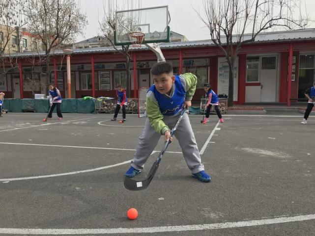 冰球小将没有不可能!旱地上开启的冰球之路