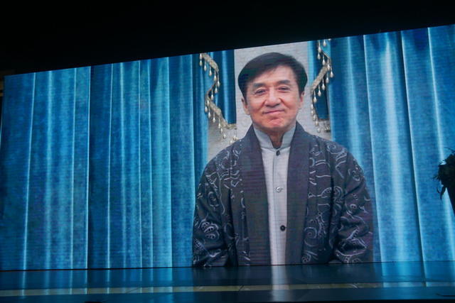 成龙电影馆微电影大奖颁奖礼举办 寄语参赛者