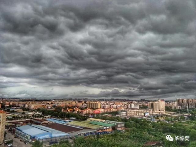 蓝天、乌云、雷电、暴雨,善变的东莞五月天