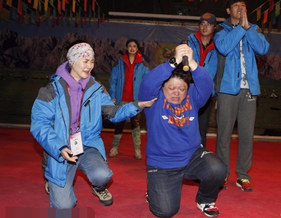 放弃了红过赵薇的机会,为了冻死在垃圾桶的五