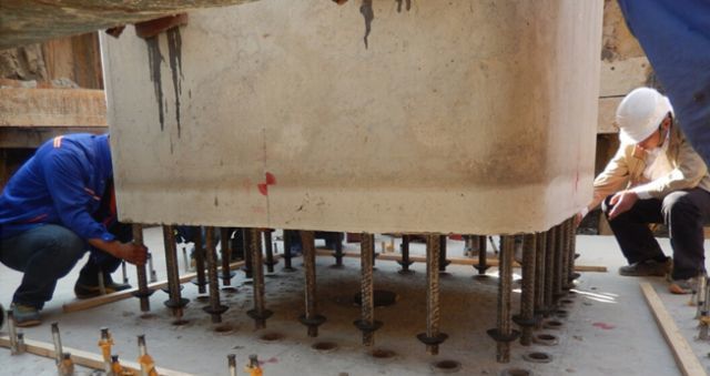 波纹管(duct)预制拼装连接构造的桥墩与传统现浇混凝土桥墩相比