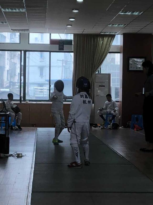 每年花费上万却火了 击剑热为何在杭州悄然掀