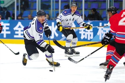 全国冰球锦标赛承德队爆冷输重庆 指责昆仑鸿