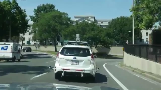 不用地图数据也能导航的自动驾驶汽车