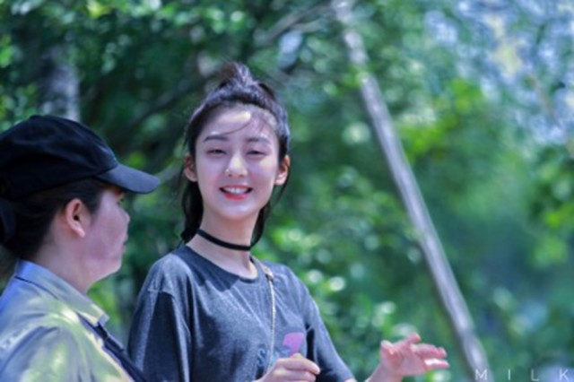 《创造101》这三个小姐姐虽然镜头不多,但是颜