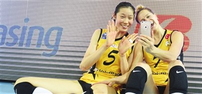 天津女排主帅否认邀朱婷加盟传言 观摩欧冠未