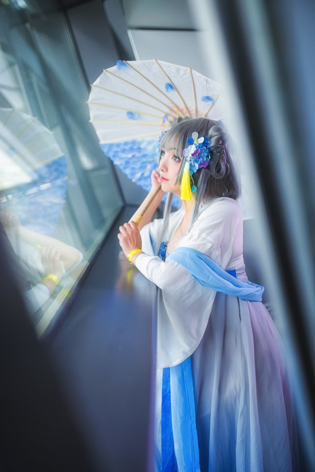 漫展cos:古风洛天依小姐姐,这套裙子太美了!