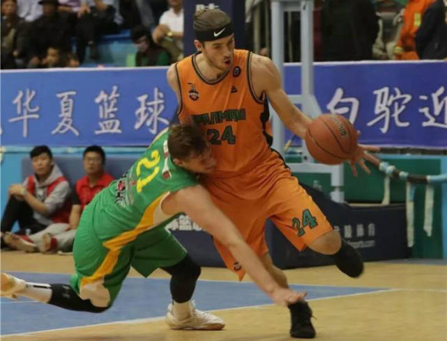 篮球氛围火爆!青海一县有148支球队 赛事不断