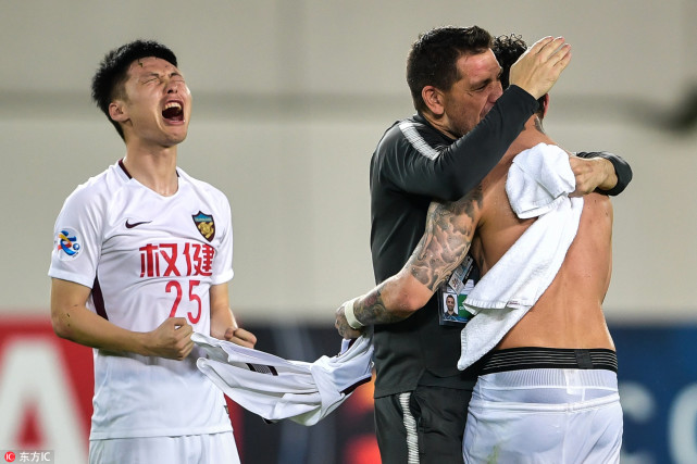 高烧不下火线! 糜昊伦坚持上场:索萨当年也这样