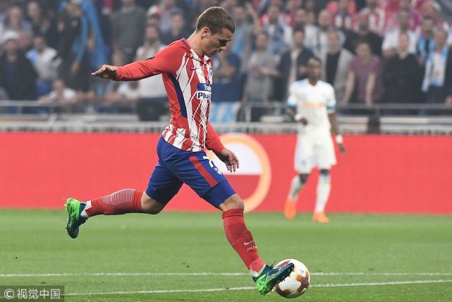 史诗级坑爹!欧联决赛惊现王燊超式停球 格子轻