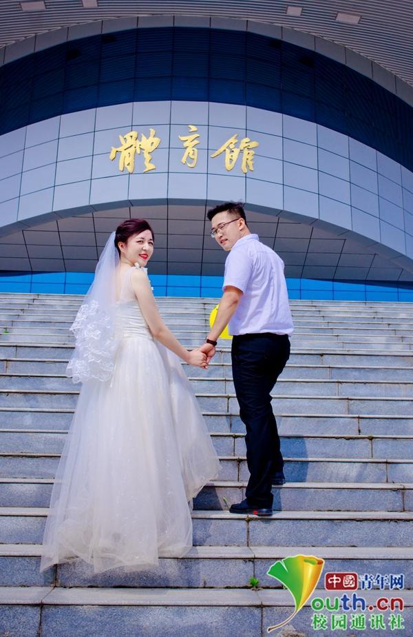 从校服到婚纱!南阳一对大学情侣毕业两年后回