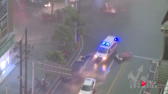 重庆遭遇强对流天气 极大风值接近台风标准