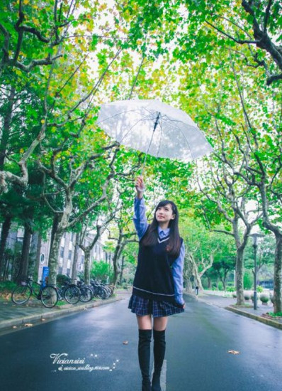 厦门最美校服女生郑凌莉身高资料 现就读