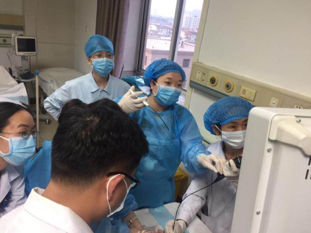 半个瓜子仁儿!差点要了1岁宝宝的命