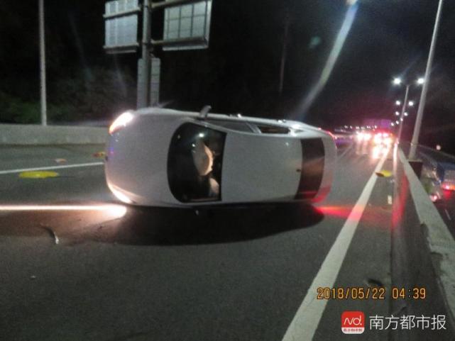 东莞女司机高速公路醉驾,开车猛撞防护栏后发